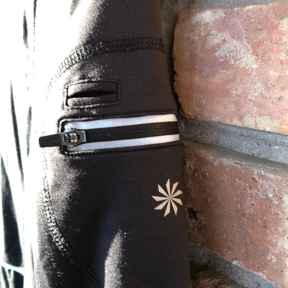 Athleta running jacket Back pouch,lots of pocket - Picture 2 of 8